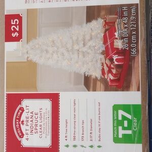 4 ft Pre-lit White Indiana Spruce Christmas Tree